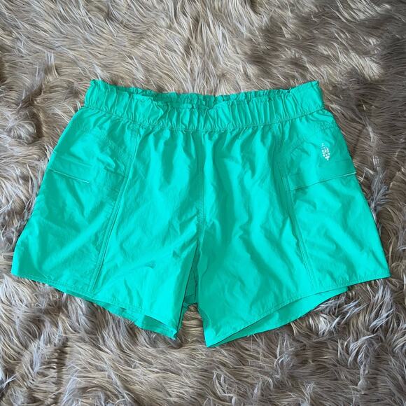 Free People Pants - NWOT Free People Movement In the Wild Cargo Shorts Green size M